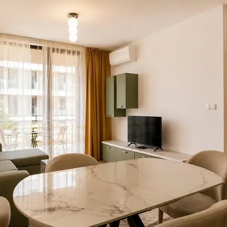 Luxury Azur Panorama | Beach, Pools, & Panoramic Views Διαμέρισμα Βάρνα