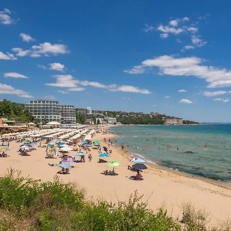 Luxury Azur Panorama | Beach, Pools, & Panoramic Views Διαμέρισμα